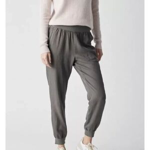 Faherty Arlie Day Pants in Surplus Green Joggers XS